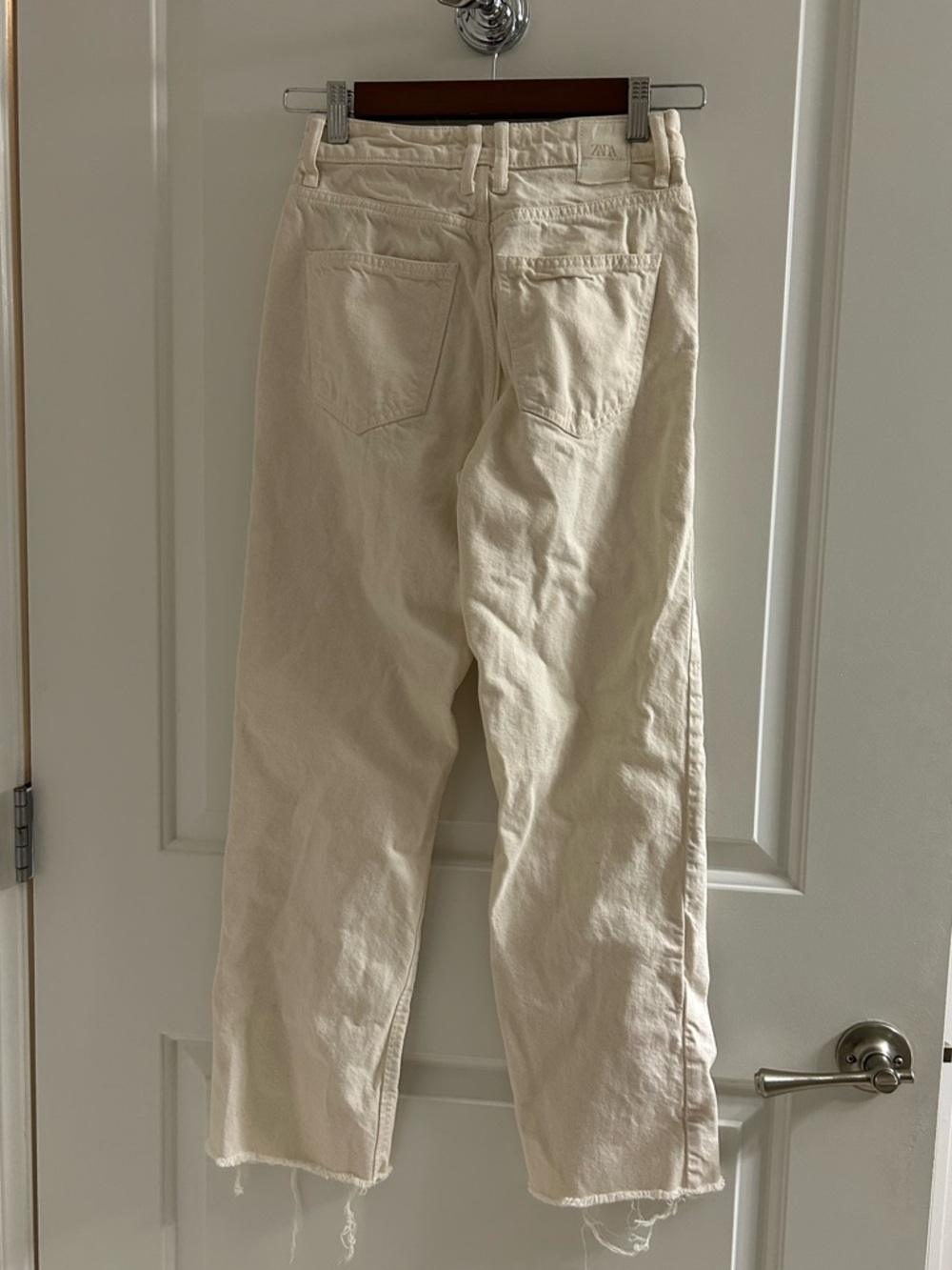 Zara Cream High-Rise Jeans with Brushed Copper Button - Picture 2 of 3